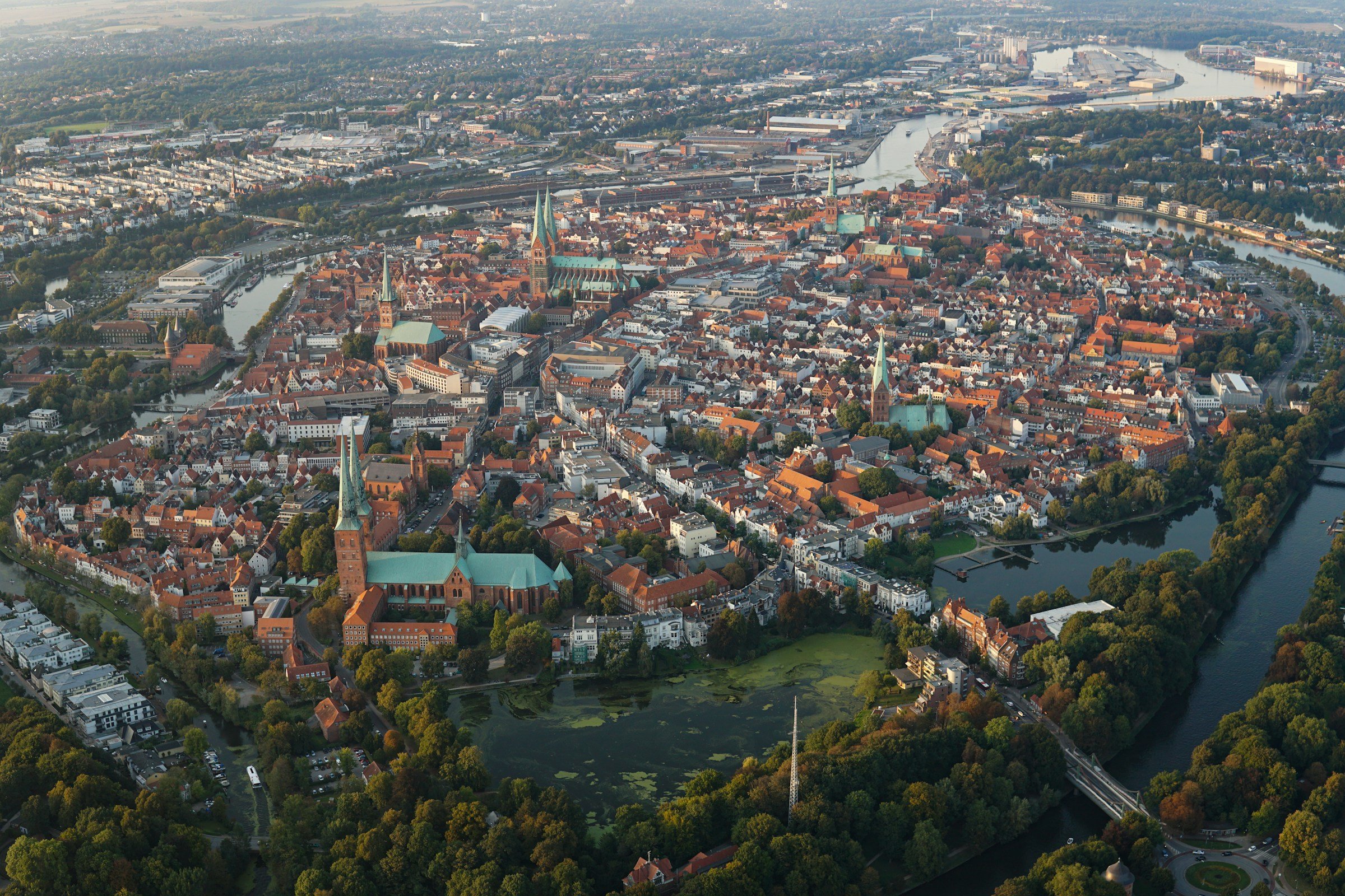 Die Lübecker Altstadtinsel aus der Luft
