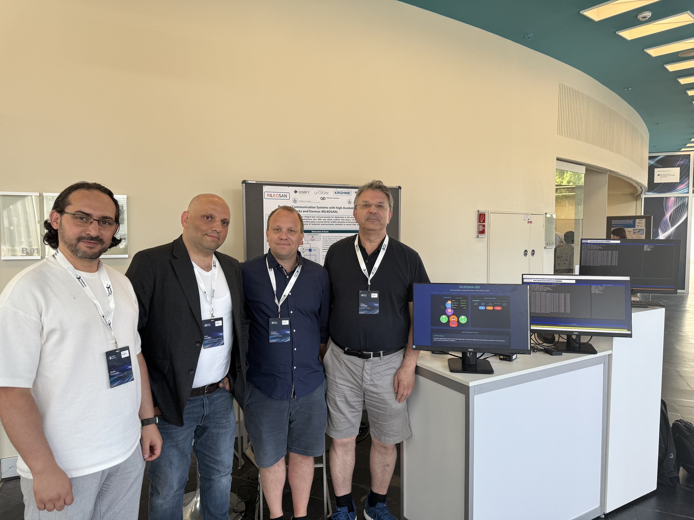 ITI-Team mit der Live-Demo für RILKOSAN auf der 6G-Konferenz in Berlin